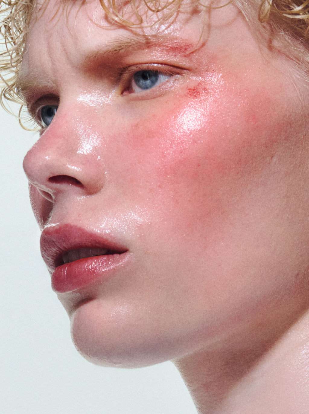 LIP MASK